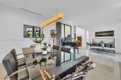3764 Carmen Court Miami FL 33133