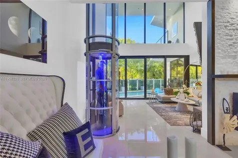 3764 Carmen Court Miami FL 33133