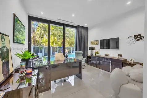 3764 Carmen Court Miami FL 33133