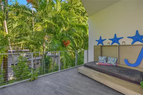 3764 Carmen Court Miami FL 33133