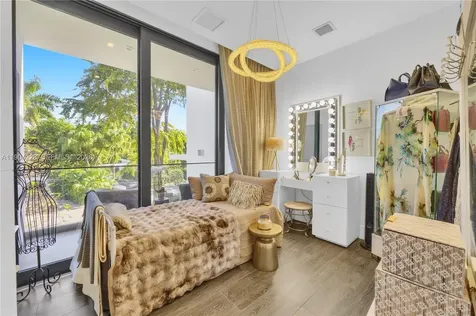 3764 Carmen Court Miami FL 33133