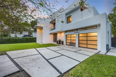 3764 Carmen Court Miami FL 33133