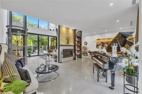 3764 Carmen Court Miami FL 33133