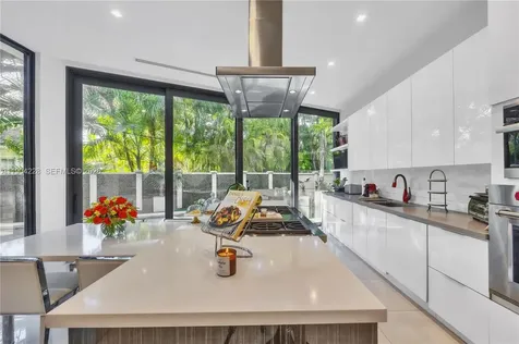3764 Carmen Court Miami FL 33133