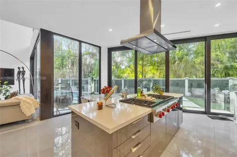 3764 Carmen Court Miami FL 33133