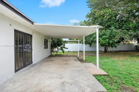 10250 Pan American Drive Cutler Bay FL 33189