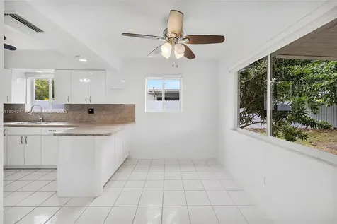 10250 Pan American Drive Cutler Bay FL 33189