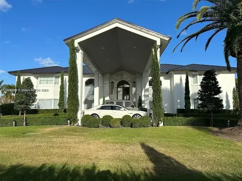 15 SW 124th Avenue Miami FL 33184