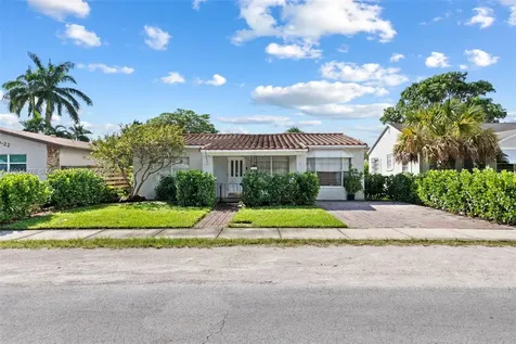 2226 Cleveland Street Hollywood FL 33020