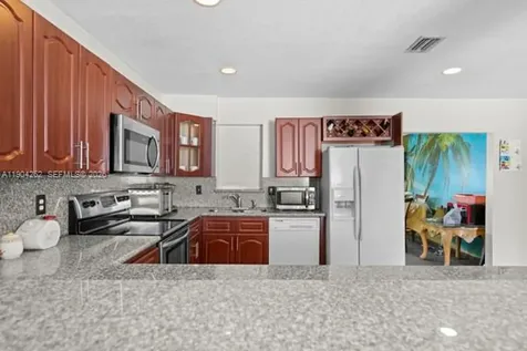 707 SE Karrigan Terrace Port St. Lucie FL 34983