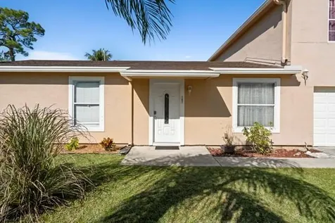 707 SE Karrigan Terrace Port St. Lucie FL 34983