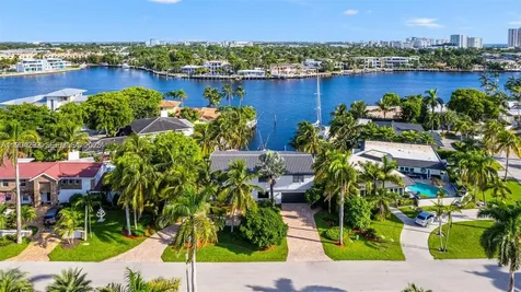 2445 SE 8 Street Pompano Beach FL 33062
