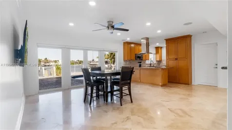 2445 SE 8 Street Pompano Beach FL 33062