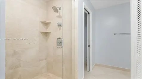 2445 SE 8 Street Pompano Beach FL 33062