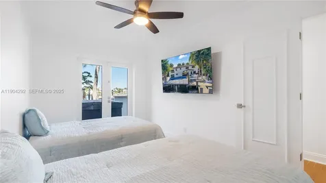 2445 SE 8 Street Pompano Beach FL 33062