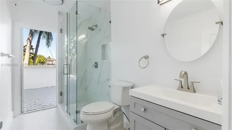 2445 SE 8 Street Pompano Beach FL 33062