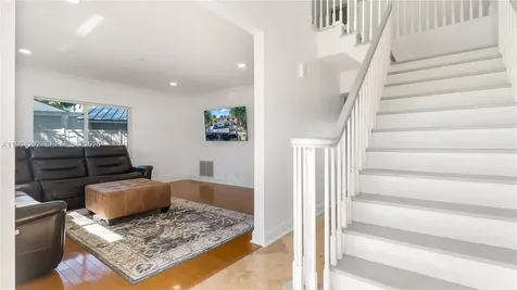 2445 SE 8 Street Pompano Beach FL 33062