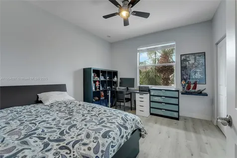 3398 NW 125th Way Sunrise FL 33323