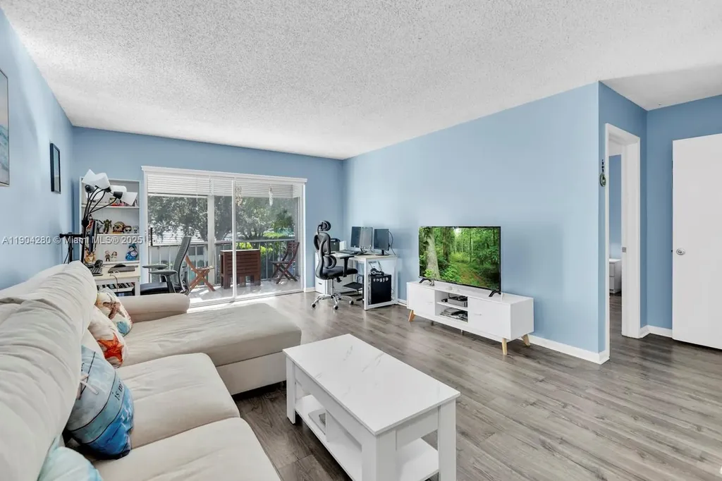 6207 Bay Club Drive Fort Lauderdale FL 33308