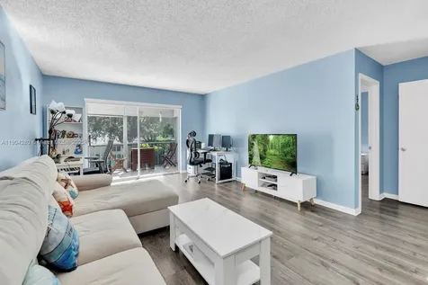 6207 Bay Club Drive Fort Lauderdale FL 33308