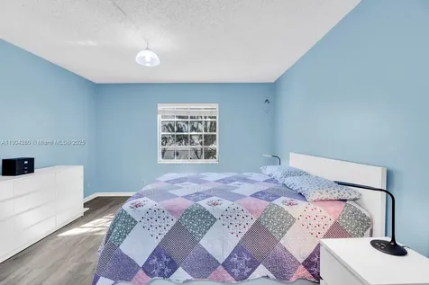 6207 Bay Club Drive Fort Lauderdale FL 33308
