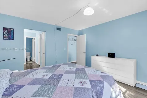 6207 Bay Club Drive Fort Lauderdale FL 33308