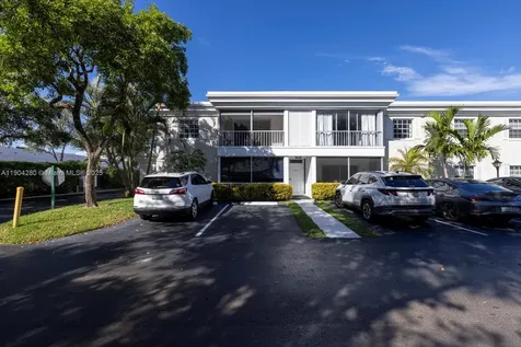 6207 Bay Club Drive Fort Lauderdale FL 33308