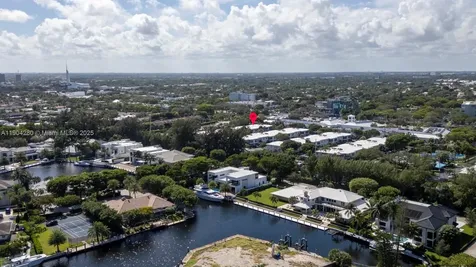 6207 Bay Club Drive Fort Lauderdale FL 33308