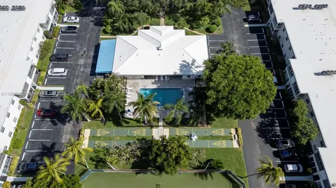 6207 Bay Club Drive Fort Lauderdale FL 33308