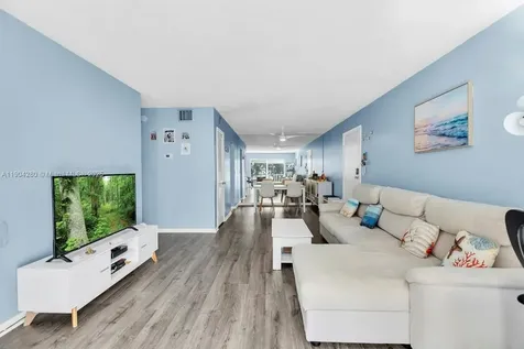 6207 Bay Club Drive Fort Lauderdale FL 33308