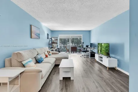 6207 Bay Club Drive Fort Lauderdale FL 33308