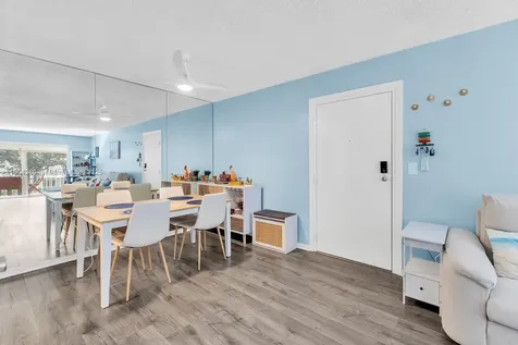 6207 Bay Club Drive Fort Lauderdale FL 33308