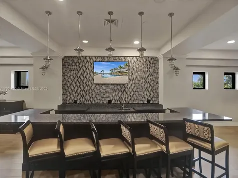 2501 S Ocean Drive Hollywood FL 33019