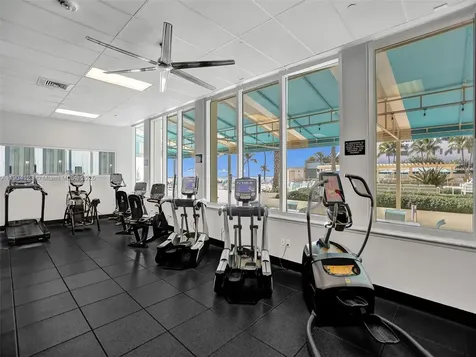 2501 S Ocean Drive Hollywood FL 33019