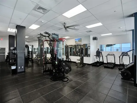 2501 S Ocean Drive Hollywood FL 33019