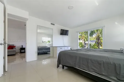947 NE 149th Street Miami FL 33161