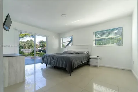947 NE 149th Street Miami FL 33161