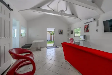 947 NE 149th Street Miami FL 33161