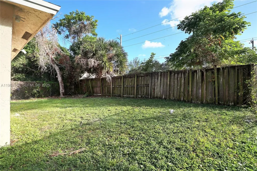 1722 NW 8th Court Fort Lauderdale FL 33311