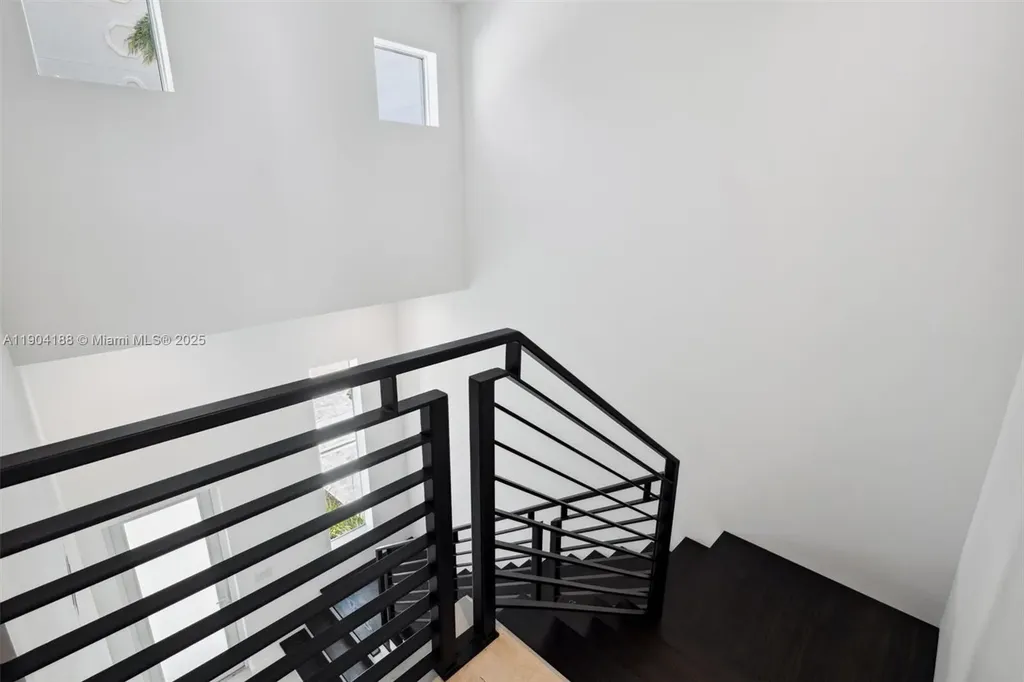 554 N Riverside Drive Pompano Beach FL 33062