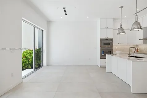 554 N Riverside Drive Pompano Beach FL 33062