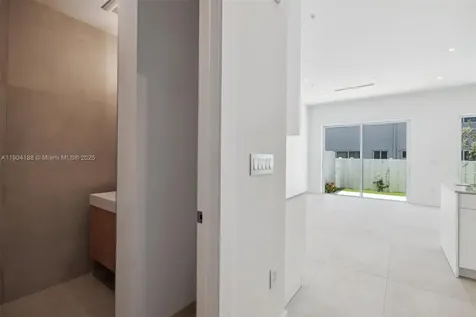 554 N Riverside Drive Pompano Beach FL 33062