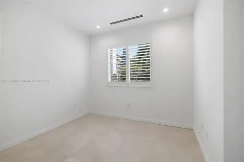 554 N Riverside Drive Pompano Beach FL 33062