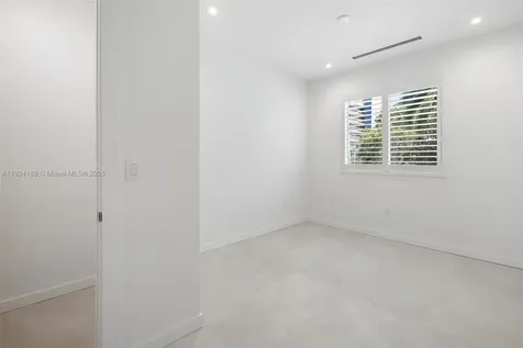 554 N Riverside Drive Pompano Beach FL 33062