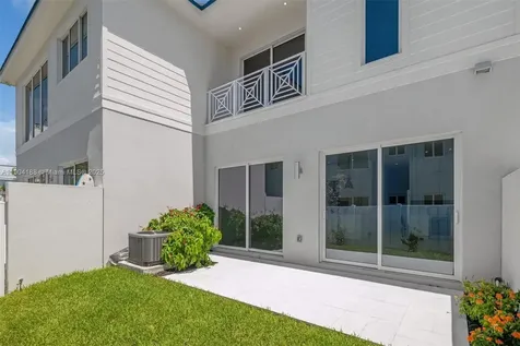 554 N Riverside Drive Pompano Beach FL 33062
