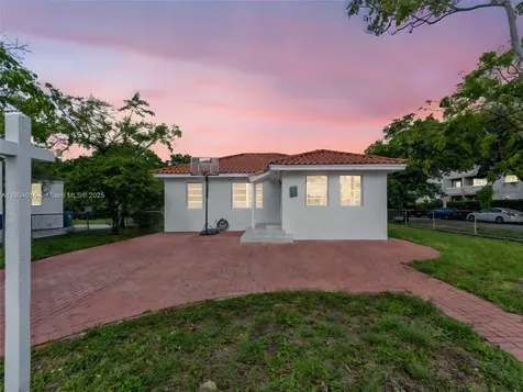 520 NW 32nd Place Miami FL 33125