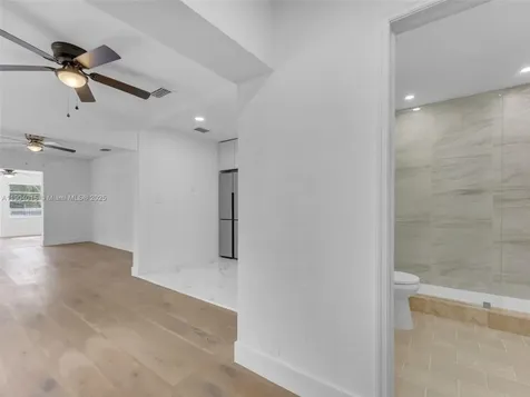 520 NW 32nd Place Miami FL 33125