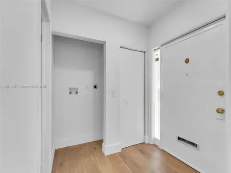 520 NW 32nd Place Miami FL 33125