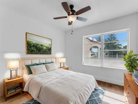 520 NW 32nd Place Miami FL 33125