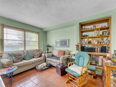 520 NW 32nd Place Miami FL 33125